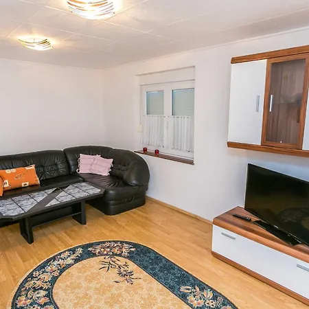 Kemperle Apartman *